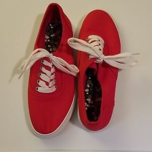 Mossimo Red canvas size women's shoes